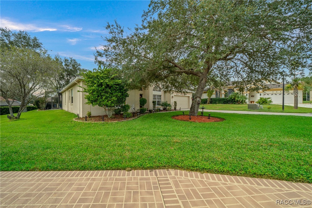 5663 W Crossmoor Circle, Lecanto, Florida image 7