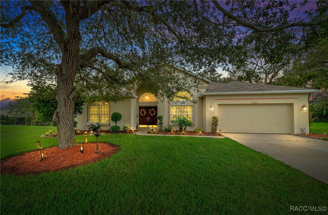 5663 W Crossmoor Circle, Lecanto, Florida image 1