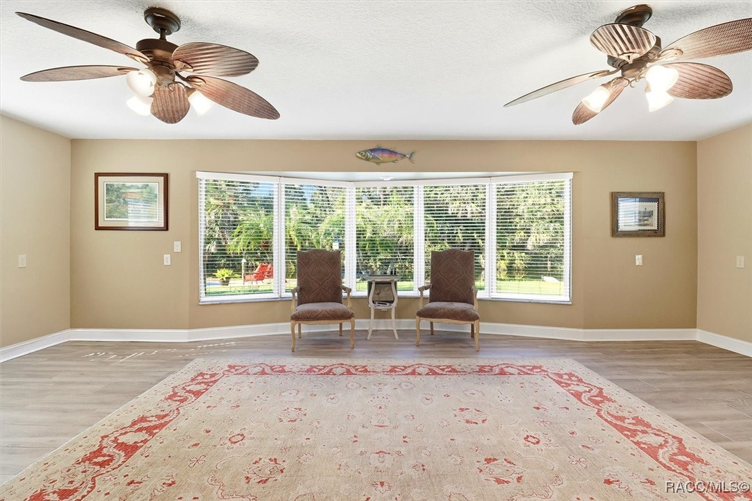 10039 W Halls River Road