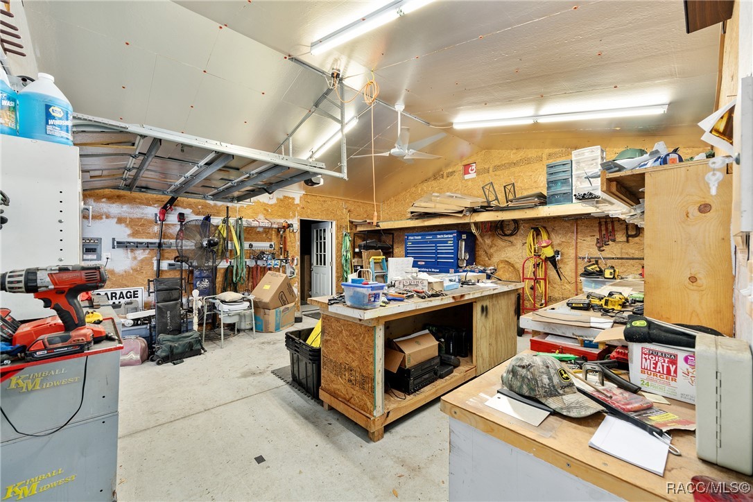 11526 N Rock Avenue, Dunnellon, Florida image 38