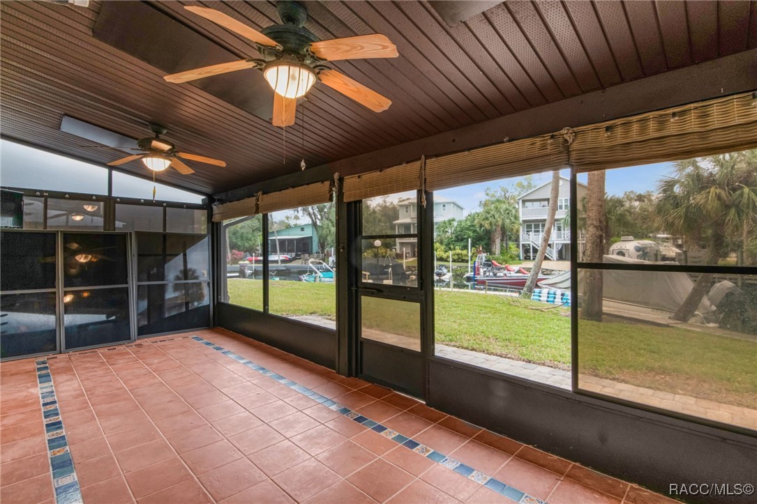 1637 SE Paradise Circle, Crystal River, Florida image 18
