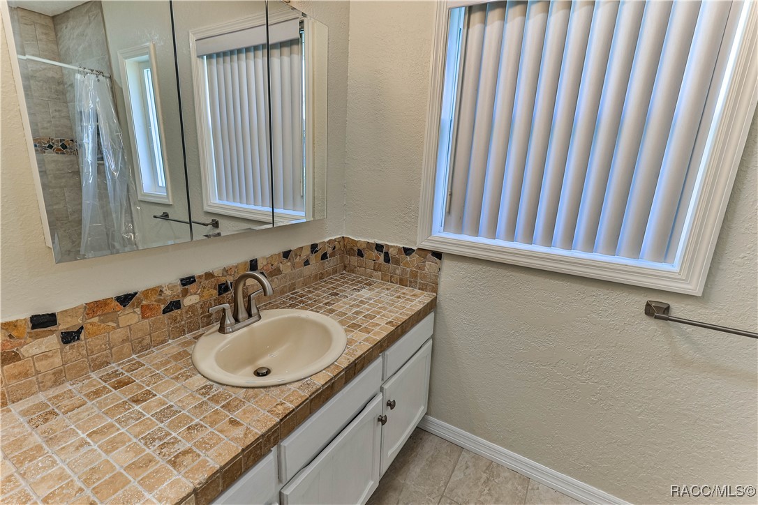 819 N Country Club Drive, Crystal River, Florida image 29