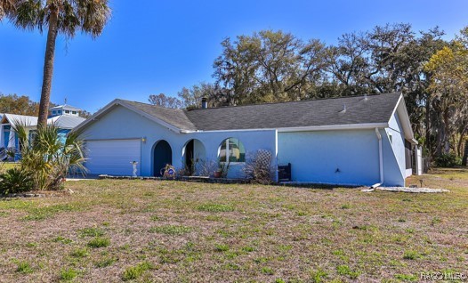 819 N Country Club Drive, Crystal River, Florida image 1
