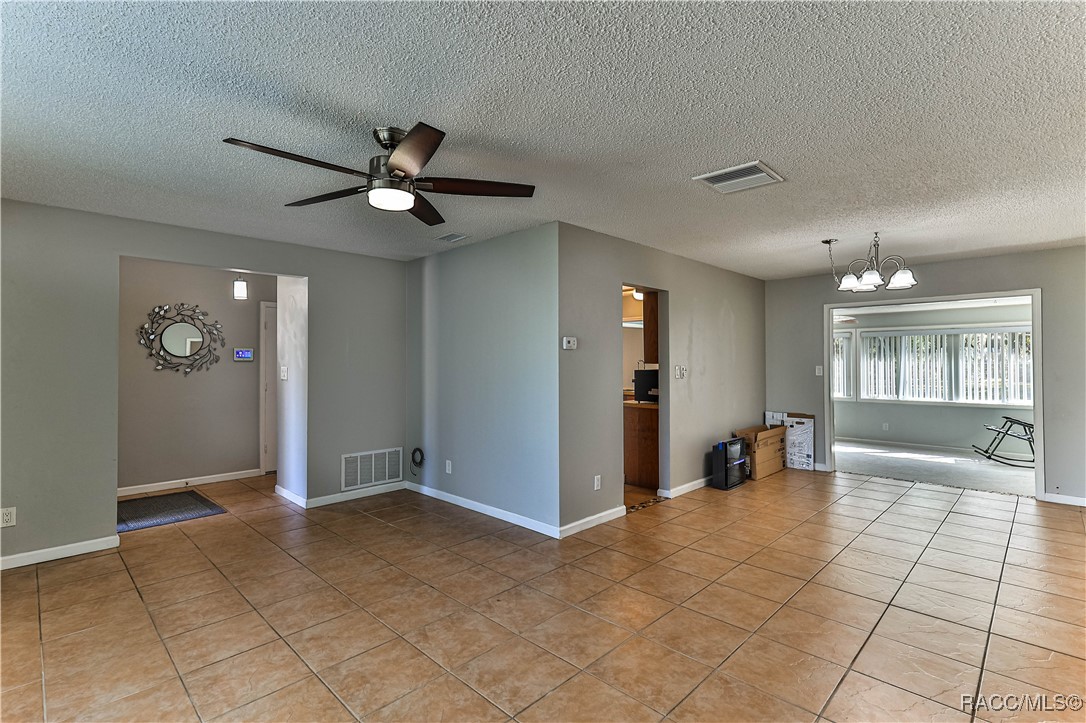 819 N Country Club Drive, Crystal River, Florida image 18