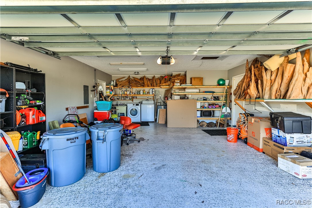819 N Country Club Drive, Crystal River, Florida image 32