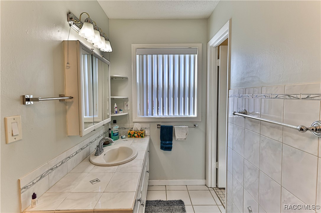 819 N Country Club Drive, Crystal River, Florida image 24