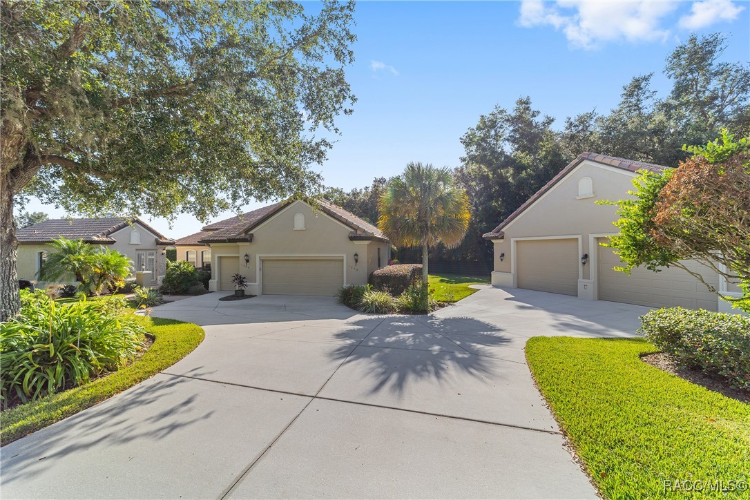 1208 N Hunt Club Drive, Hernando, Florida image 5