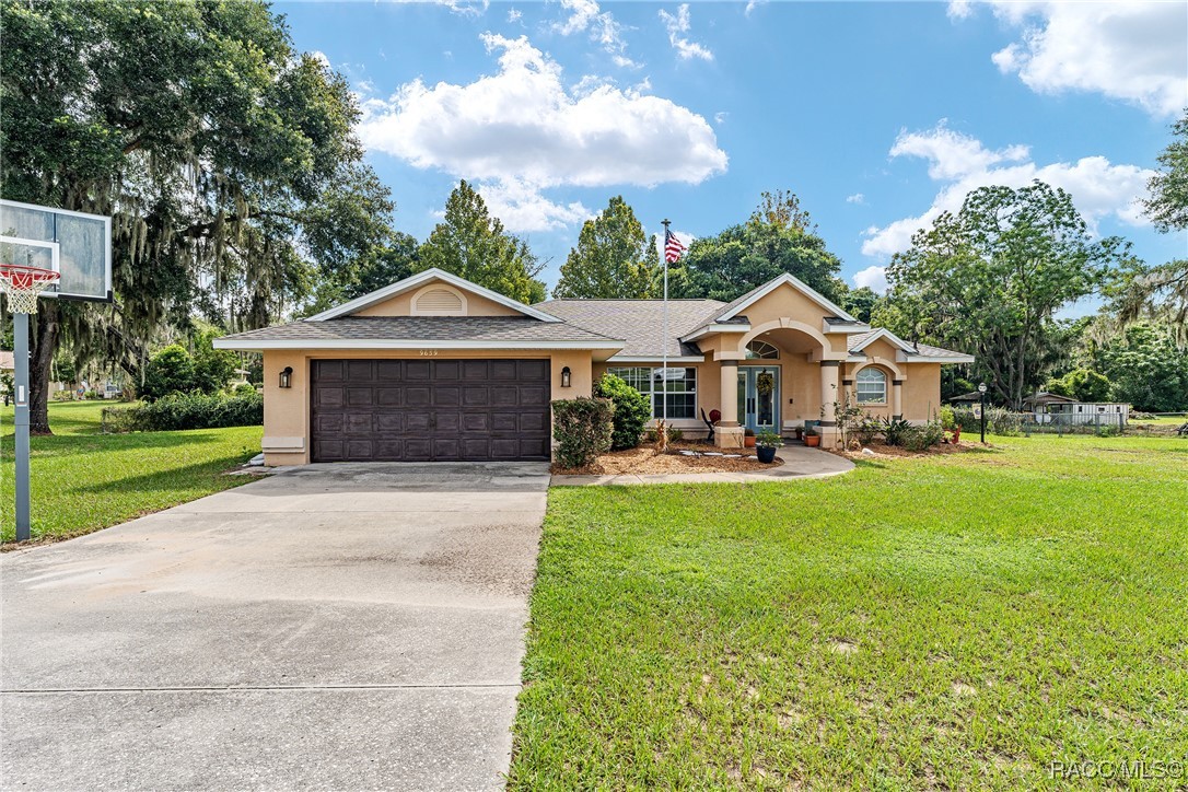 9659 S Buckskin Avenue, Floral City, Florida image 1