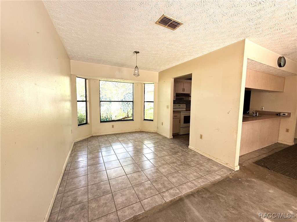 4160 S Oakhurst Drive, Homosassa, New York image 5