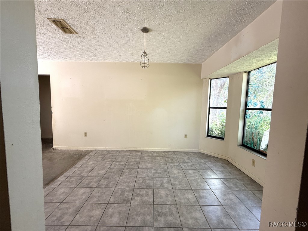 4160 S Oakhurst Drive, Homosassa, New York image 4