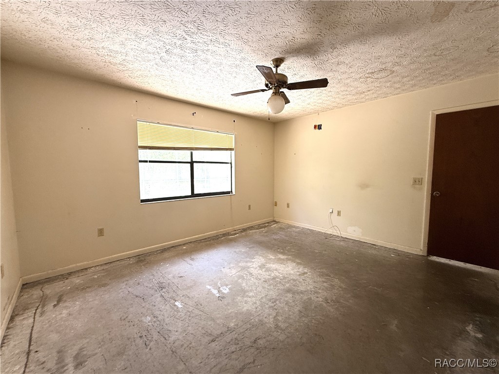 4160 S Oakhurst Drive, Homosassa, New York image 12