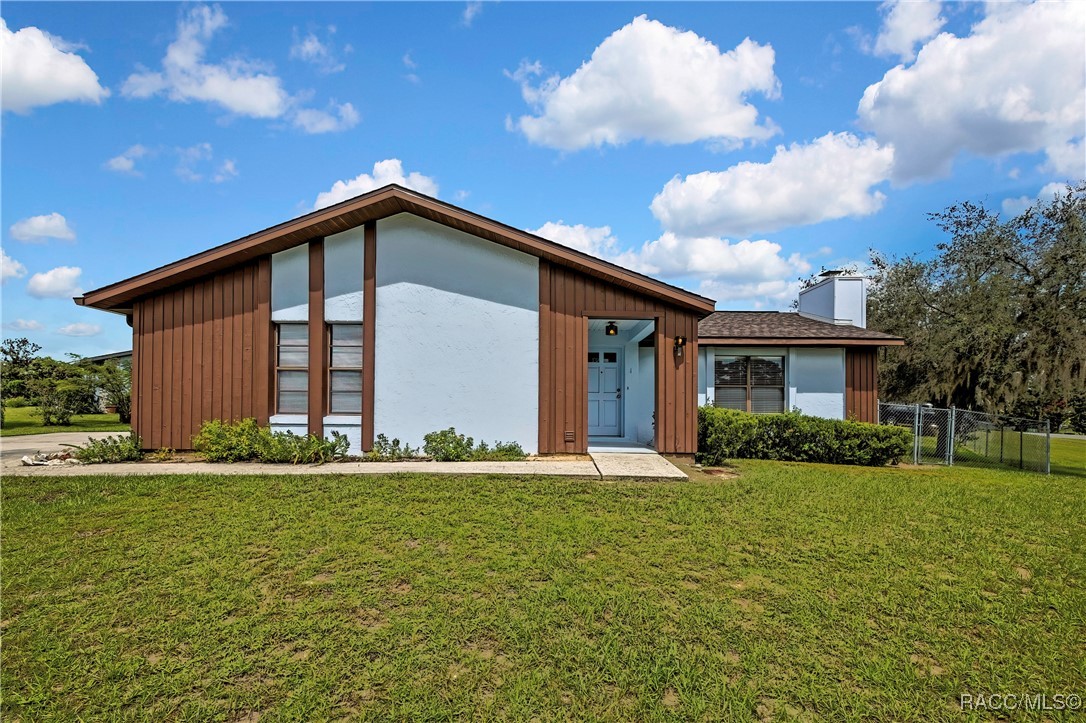 3535 E Foxwood Court