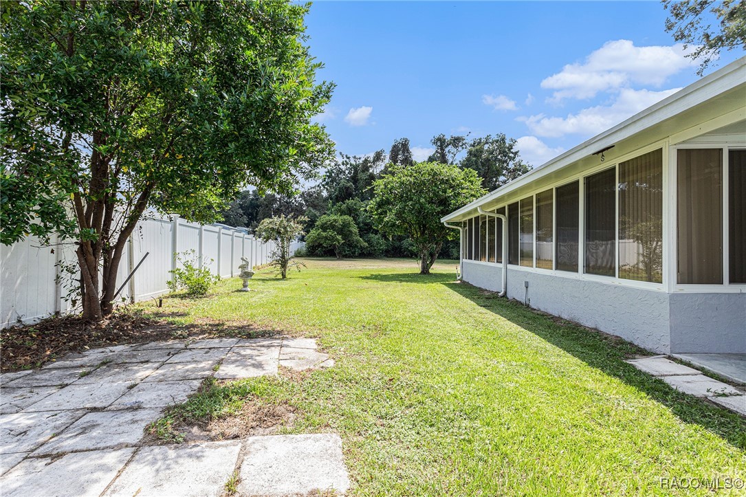 1325 E Silver Thorn Loop, Hernando, Florida image 20