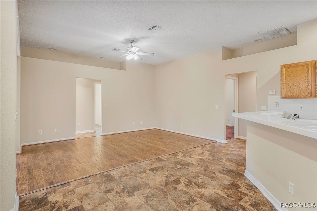 5613 W Crossmoor Place, Lecanto, Florida image 12