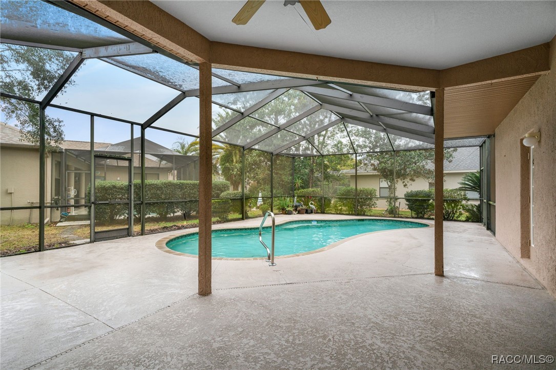 5613 W Crossmoor Place, Lecanto, Florida image 17
