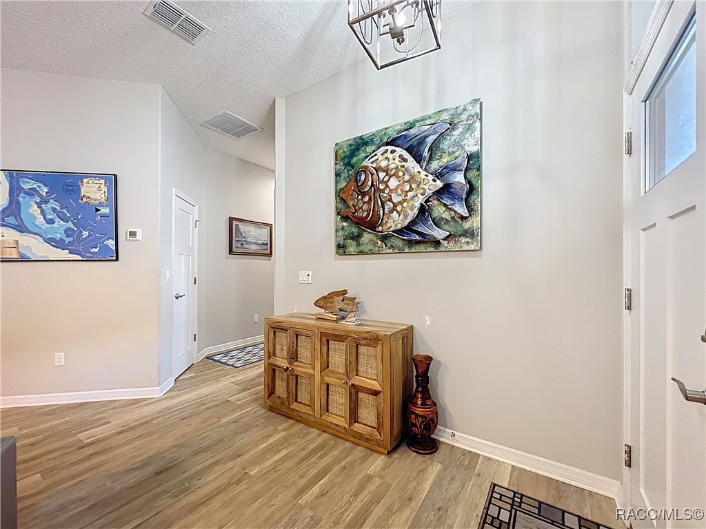 8 Deer Court 15