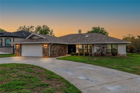 Homes For Sale - 5012 S Deepwater Point<br/> Homosassa, FL 34448