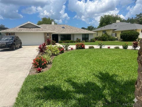 Homes For Sale - 5012 S Deepwater Point<br/> Homosassa, FL 34448