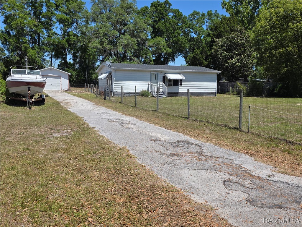 7965 W Badger Lane, Dunnellon, Florida image 3