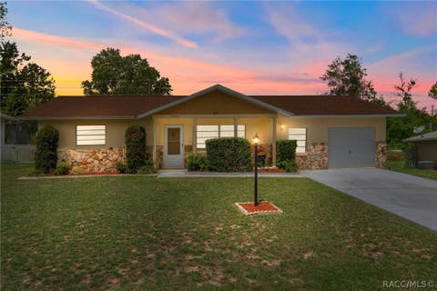 Homes For Sale - 3288 N Maidencane Drive<br/> Citrus County, Beverly Hills, FL 34465