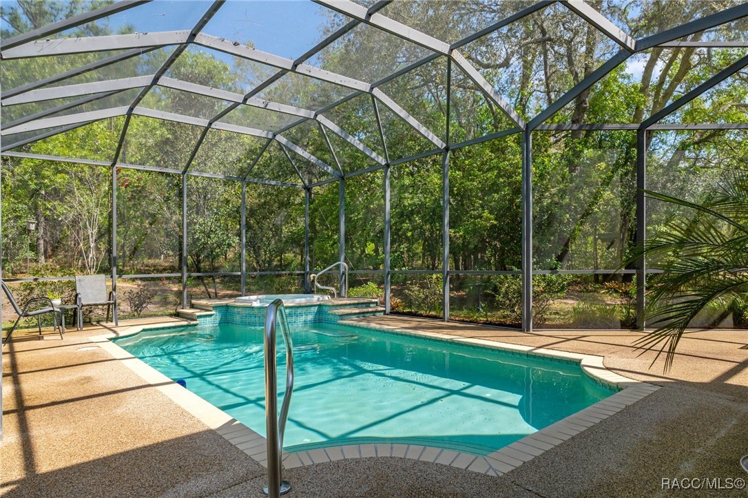 2261 W Begonia Drive