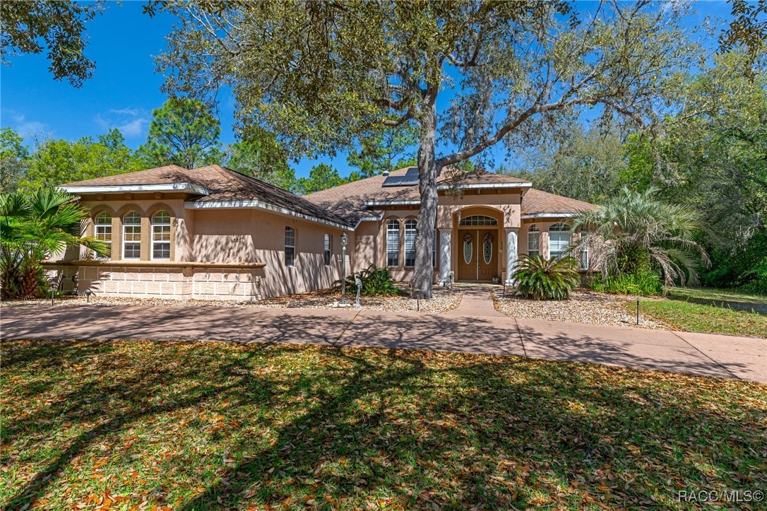2261 W Begonia Drive, Beverly Hills, Florida image 13