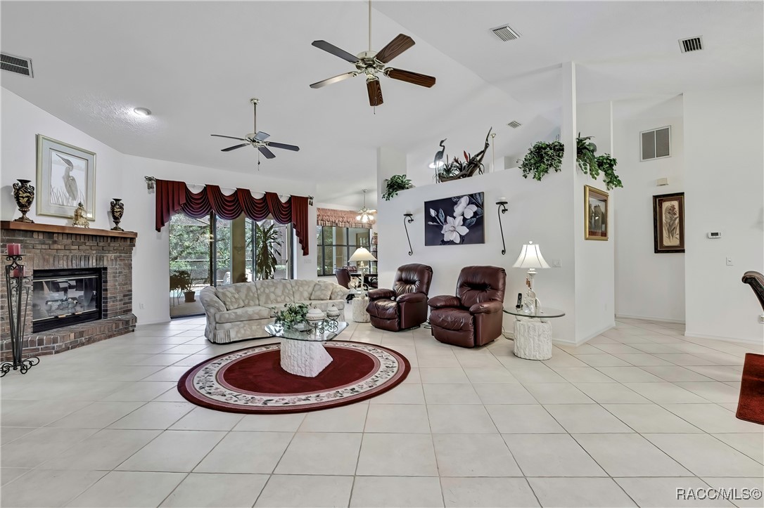 35 & 37 Hackberry Drive