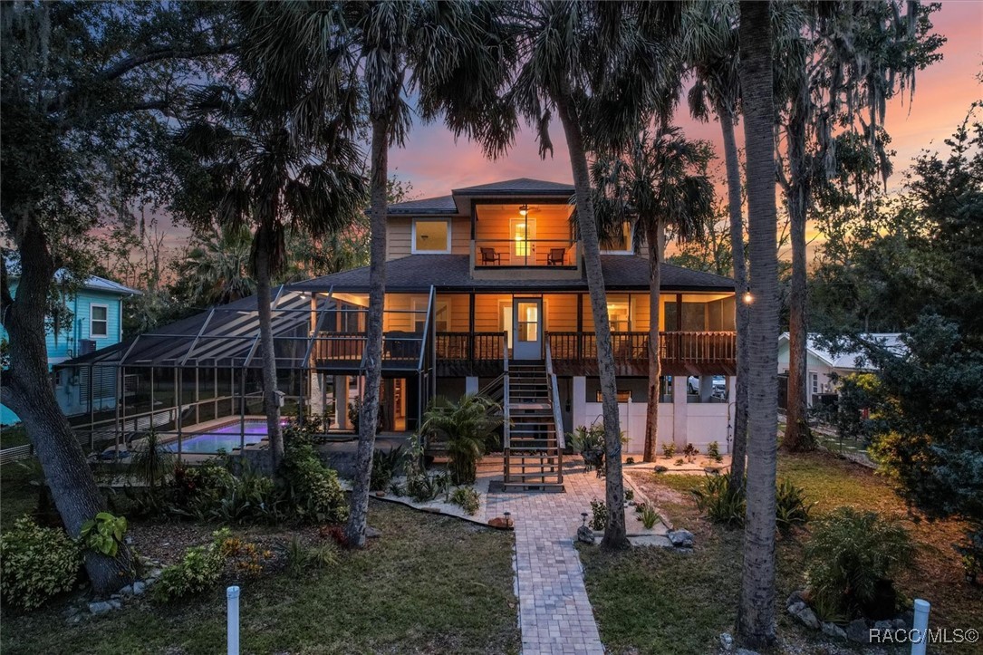 3679 N Suwannee Point