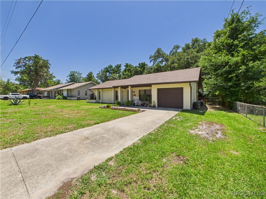 896 N Hollywood Circle, Crystal River, Florida image 3