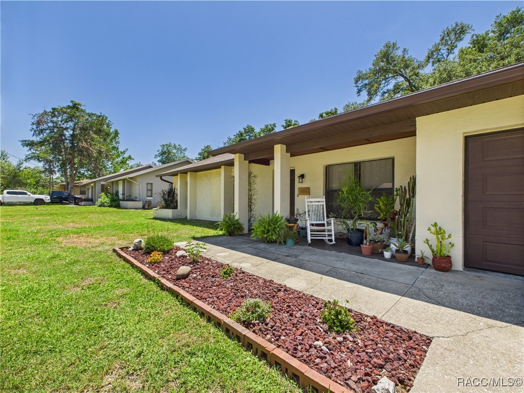 896 N Hollywood Circle, Crystal River, Florida image 4