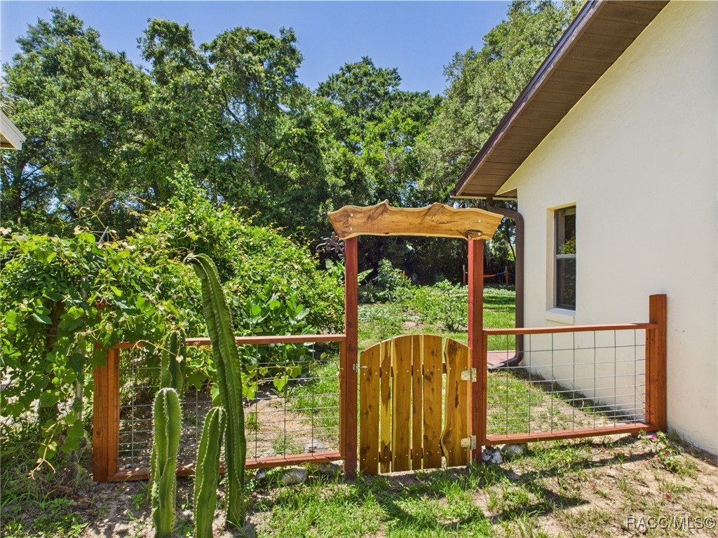 896 N Hollywood Circle, Crystal River, Florida image 27