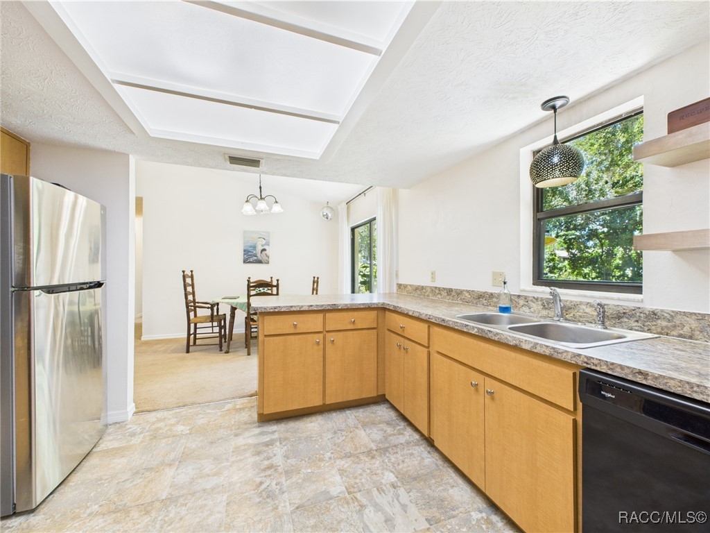 896 N Hollywood Circle, Crystal River, Florida image 14