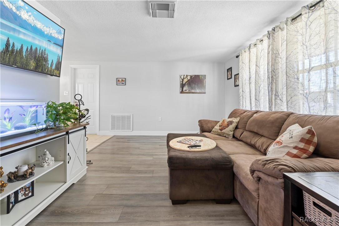 9126 Greenbriar Lane, Port Richey, New York image 8