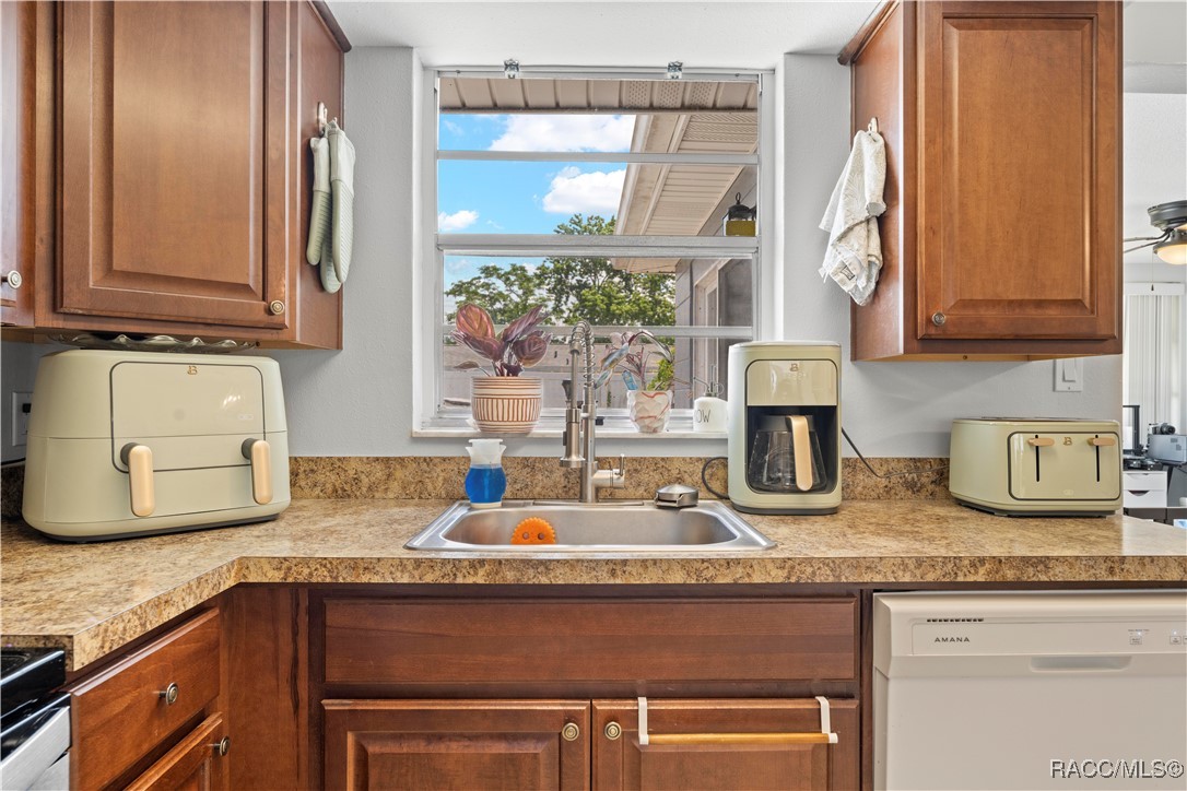 9126 Greenbriar Lane, Port Richey, New York image 20
