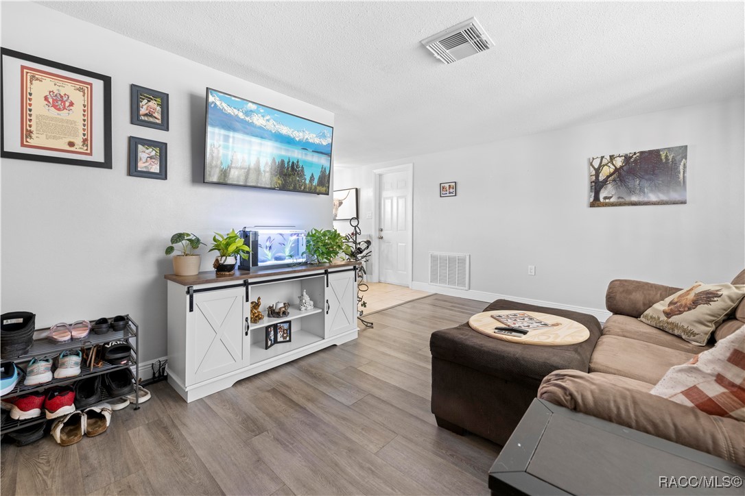 9126 Greenbriar Lane, Port Richey, New York image 7