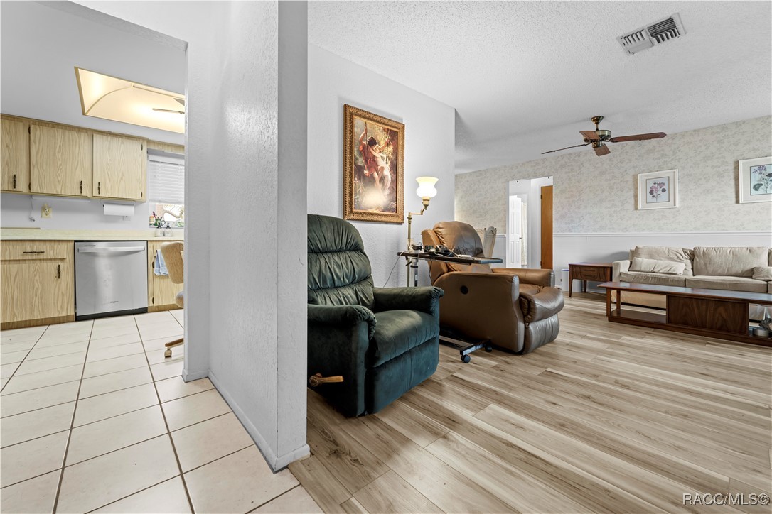 9069 Gaynor Street, Spring Hill, Florida image 38