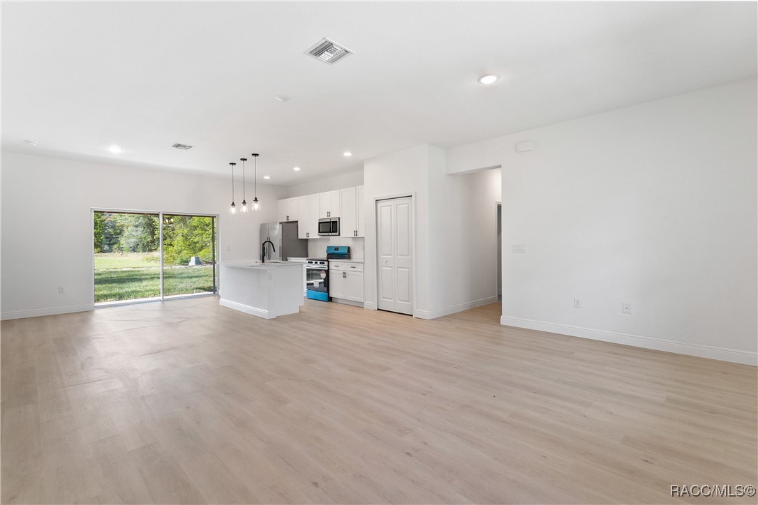 709 Marion Oaks Manor, Ocala, New York image 5