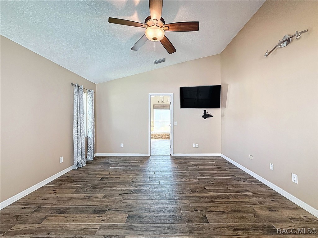3920 Meadowlark Court, , New York image 18