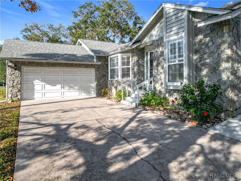 4601 S Gator Loop, Homosassa, Florida image 2
