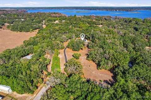 8679 W Morgan Street Crystal River FL 34428