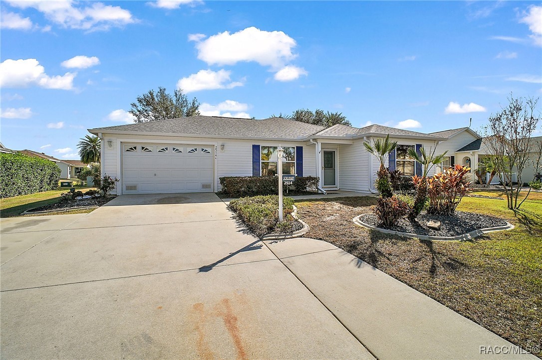 2514 Raintree Drive, The Villages, Florida image 2