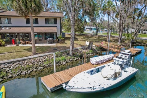 Condo For Sale - 1637 SE Paradise Circle #101<br/> Citrus County, Crystal River, FL 34429