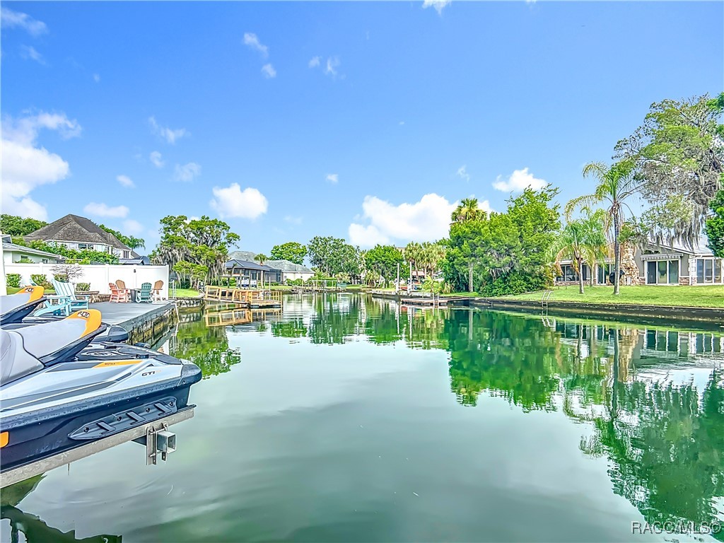 823 SW Kings Bay Drive