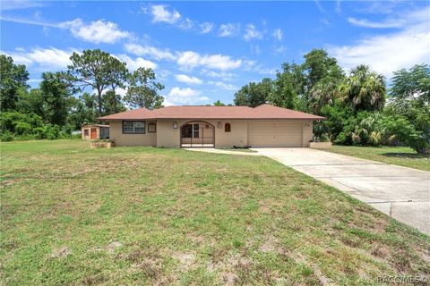 25 N Country Club Drive Crystal River FL 34429