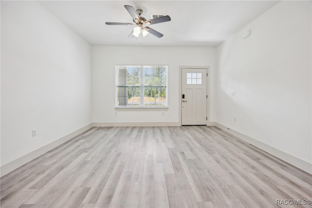 237 5th Avenue, Greenport, New York image 5