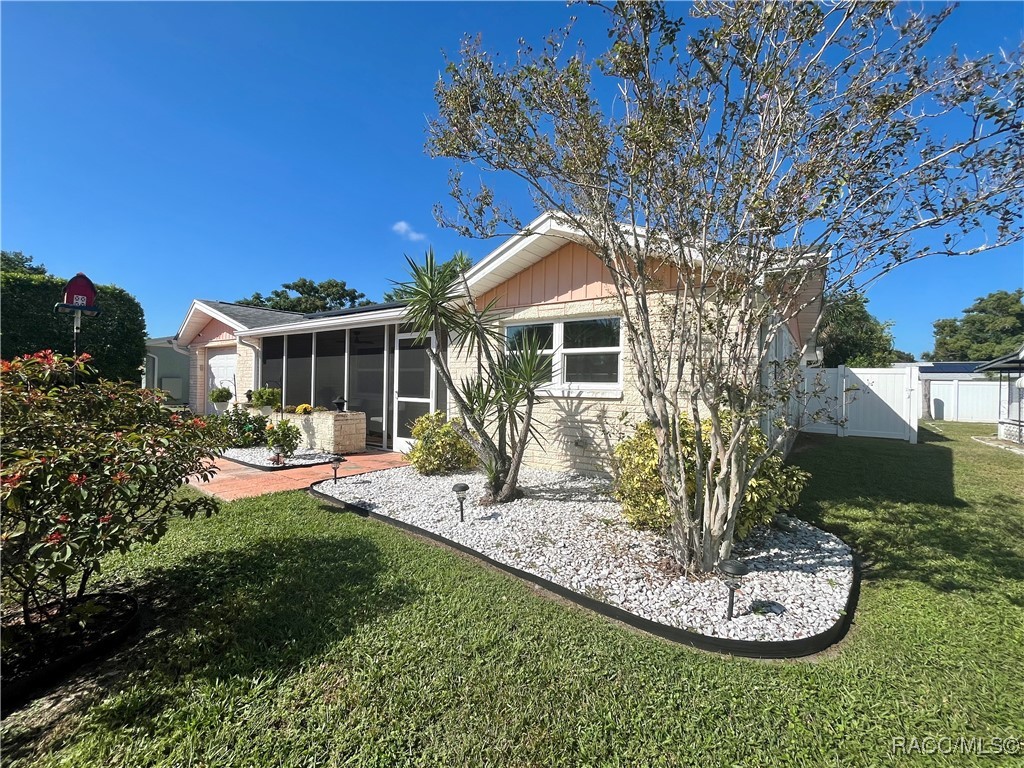 10915 Bridleton Road, Port Richey, Florida image 2