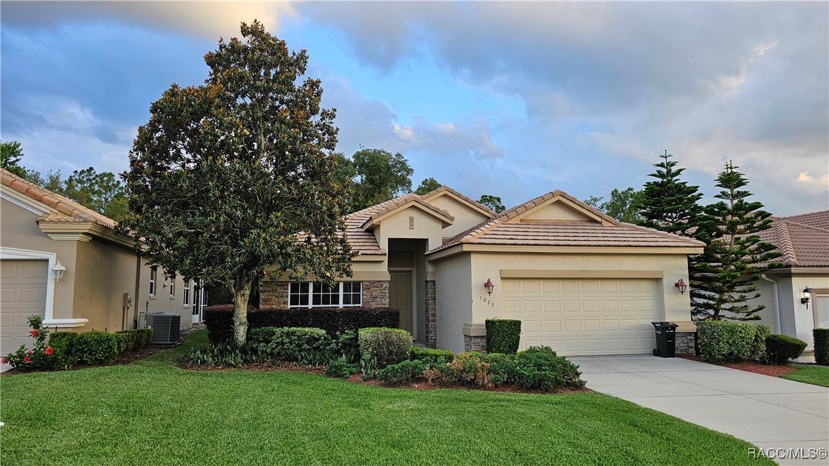 1075 W Diamond Shore Loop, Hernando, Florida image 2