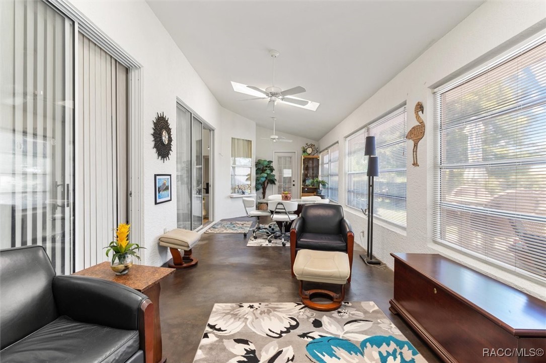 6150 N Whispering Oak Loop, Beverly Hills, New York image 12