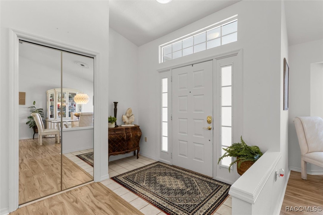 6150 N Whispering Oak Loop, Beverly Hills, New York image 4