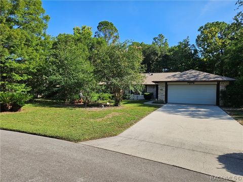 Homes For Sale - 14 Sycamore Court<br/> Citrus County, Homosassa, FL 34446